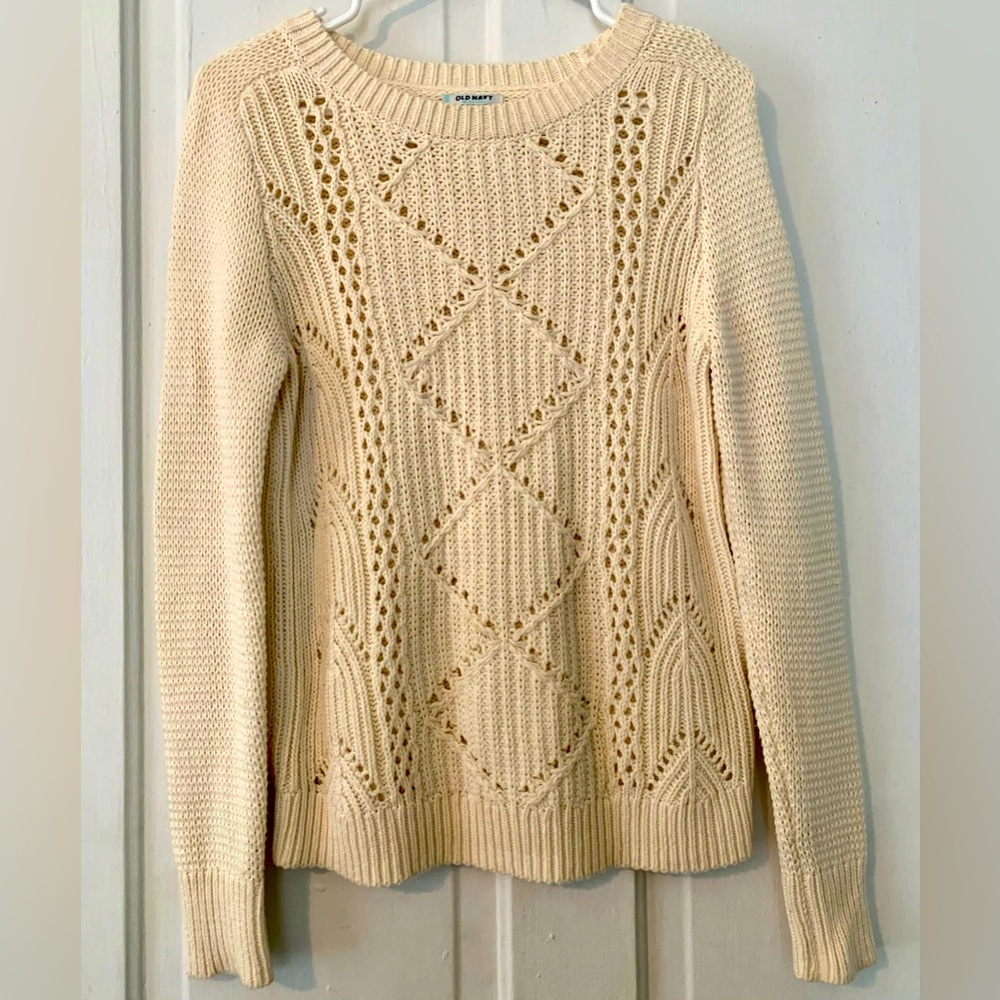 Women’s Old Navy cream-colored sweater